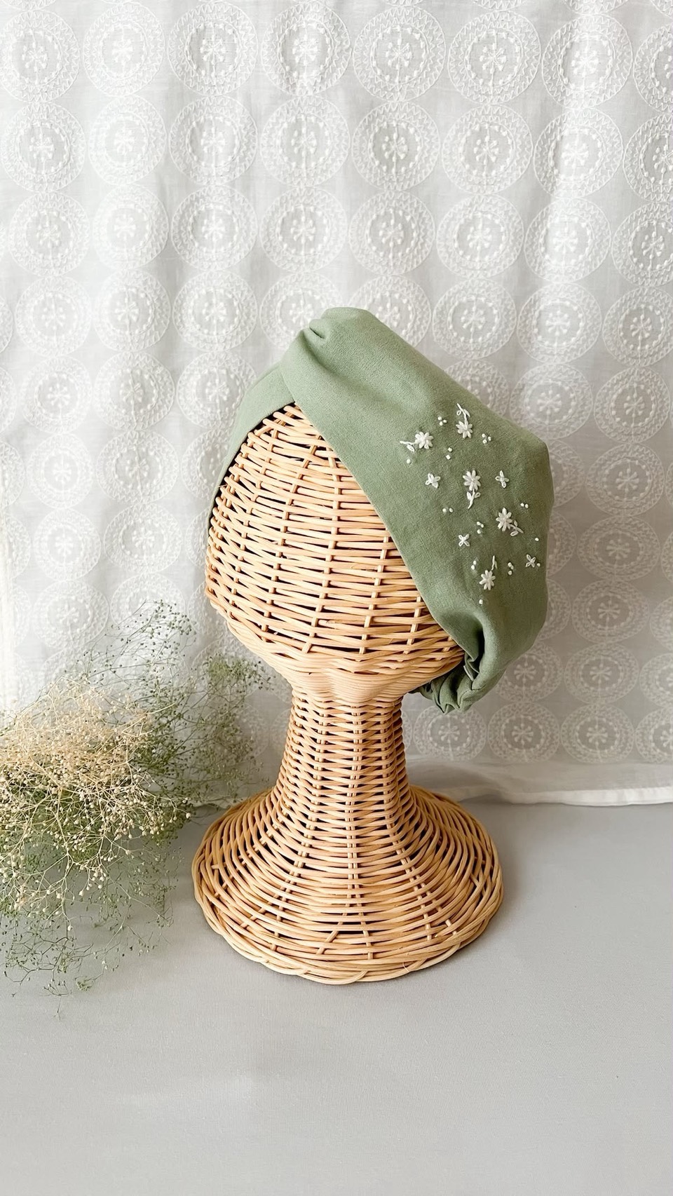 グリーンの刺繍ヘアターバン
